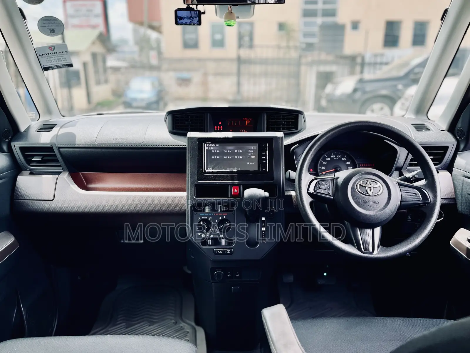 Toyota Roomy 1.0 FWD 2018 Silver