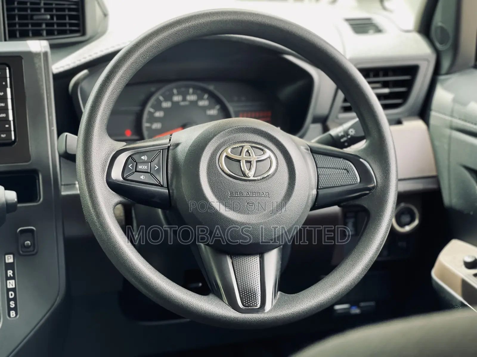 Toyota Roomy 1.0 FWD 2018 Silver