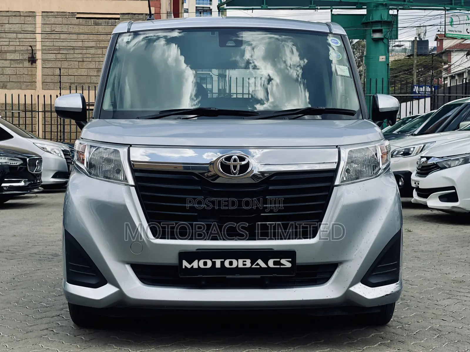Toyota Roomy 1.0 FWD 2018 Silver