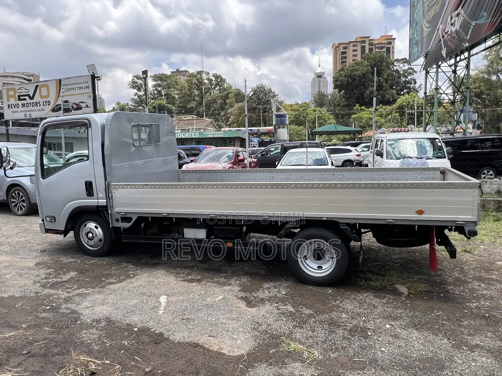 2019 Isuzu NMR 88