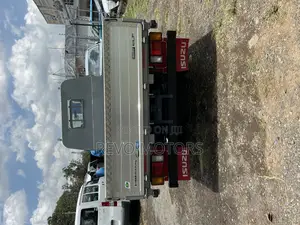 2019 Isuzu NMR 88