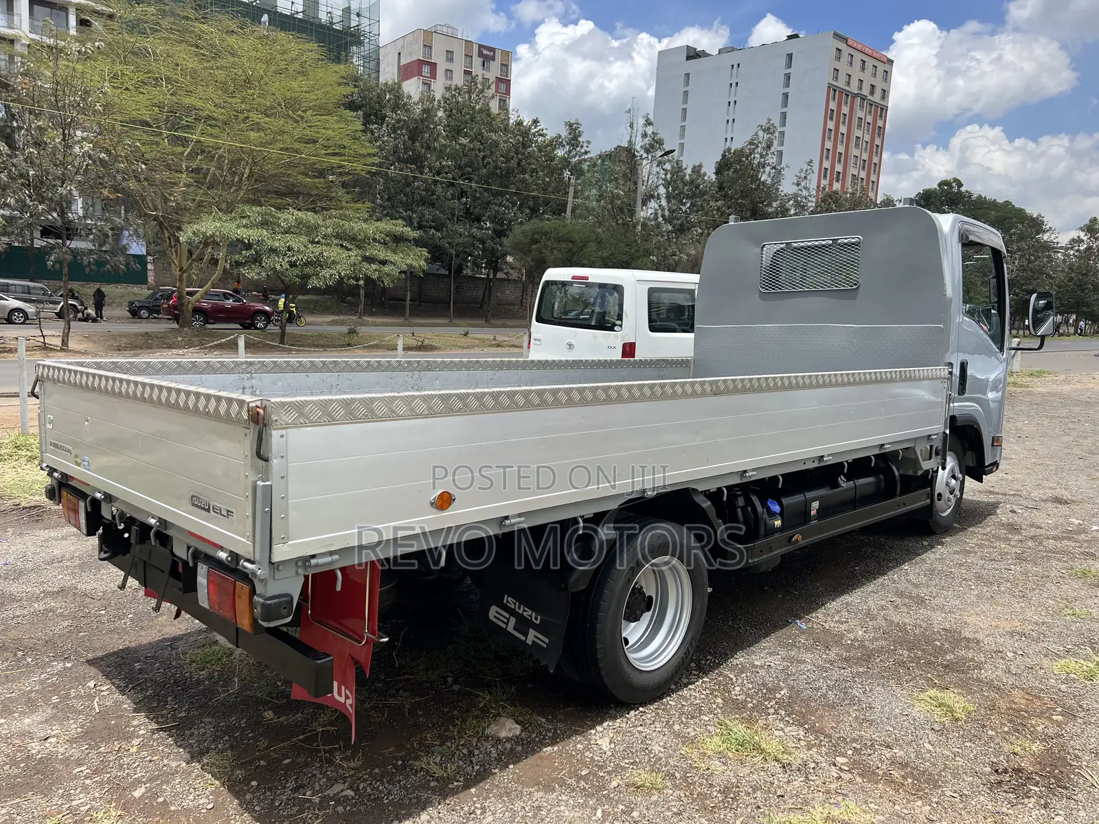2019 Isuzu NMR 88