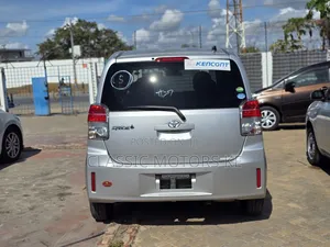 Toyota Spade 1.5 2018 Silver