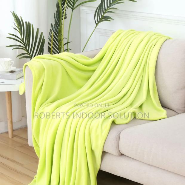 Best Throw Blanket - main view