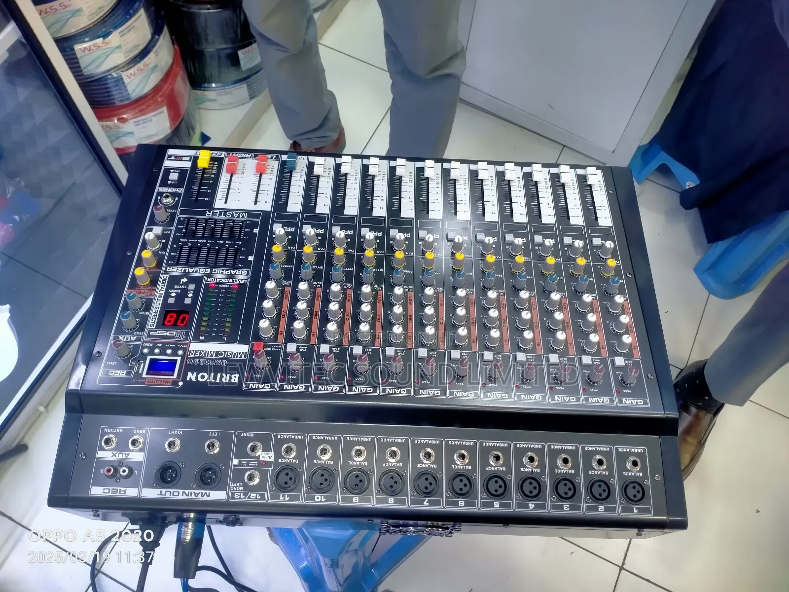 Britone Powered Mixer
