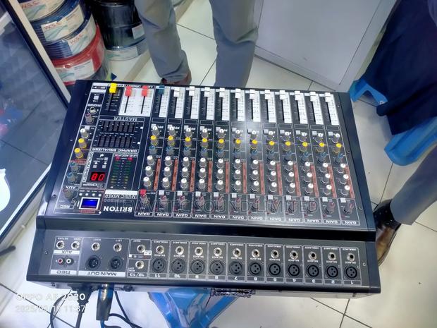 Britone Powered Mixer
