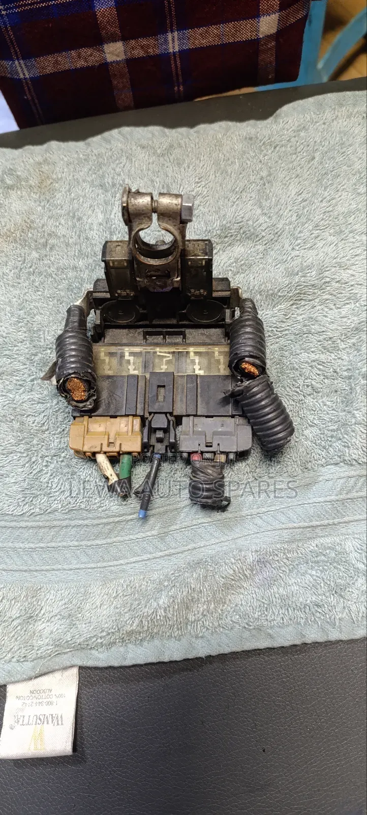 Battery Terminal With Fuse