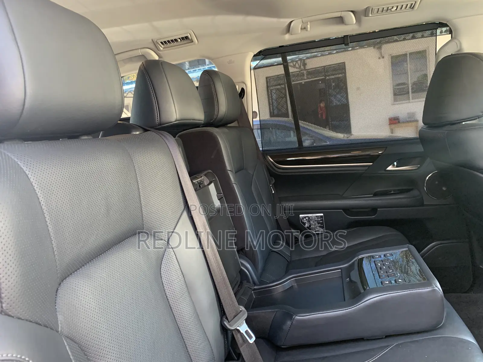 Lexus LX 570 (5 seats) AWD 2016 Matt Black