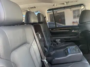 Lexus LX 570 (5 seats) AWD 2016 Matt Black