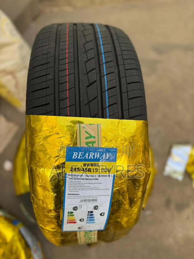 245/45r19 Bearway Tyres Made in China