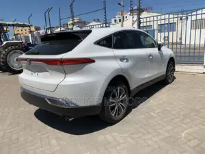 Toyota Harrier 2.5 Hybrid 4WD 2020 Pearl