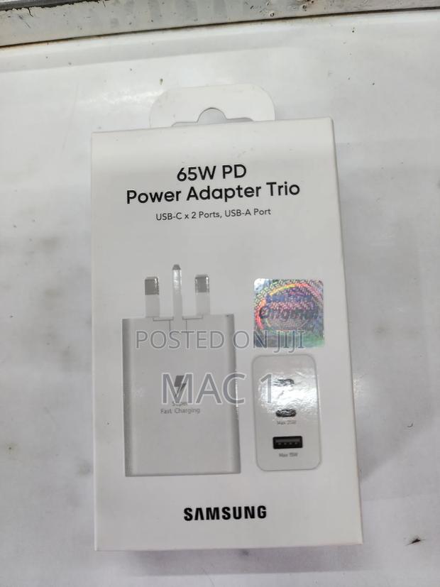 65w Adapter Woth 3 Ports - main view