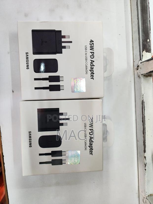 65w Adapter Woth 3 Ports - thumbnail 2