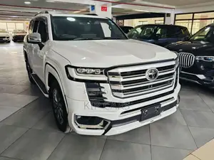 New Toyota Land Cruiser 3.5 Petrol 4WD 2022 White