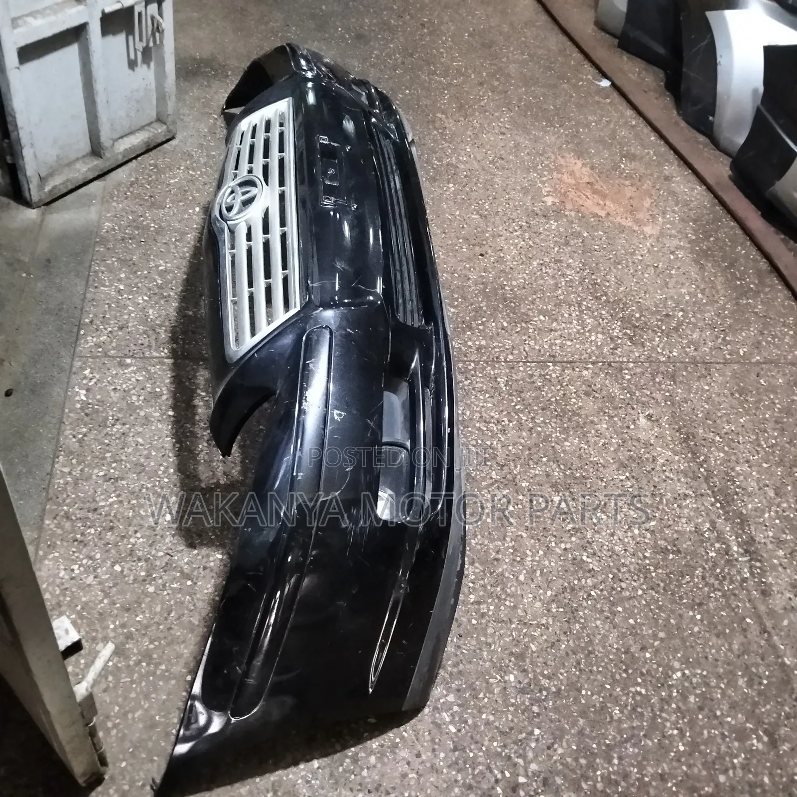 Toyota Avensis 2003/2004/05 Front Bumper Complete With Fogs