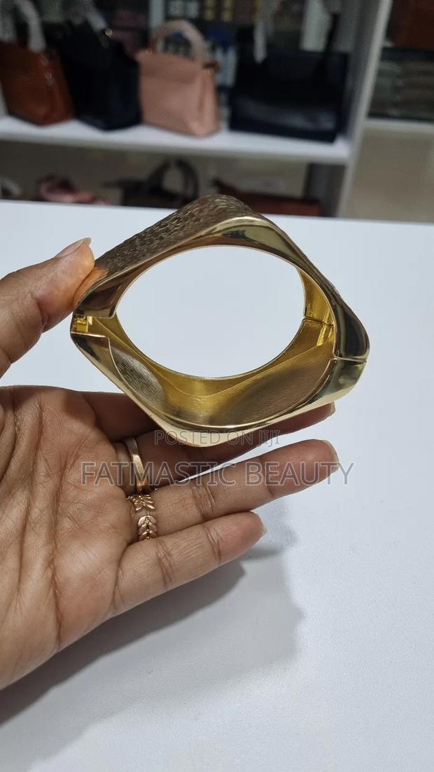 Symmetrical Bangle for Women - thumbnail 3