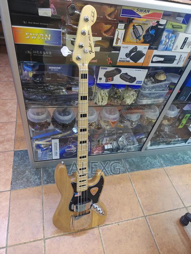 Fender Quality Bass Guitar - main view
