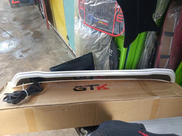 Rear Spoiler Toyota Land Cruiser V8 Fj 200