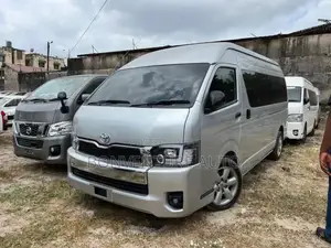 Toyota HiAce 2017 Silver