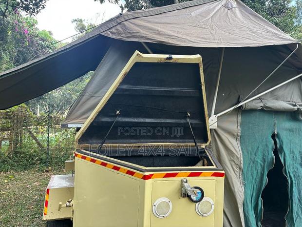 Camping Trailer - thumbnail 8