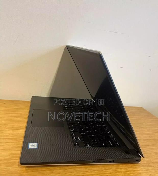 Laptop Dell Precision 5540 32GB Intel Core I7 SSD 512GB - thumbnail 3