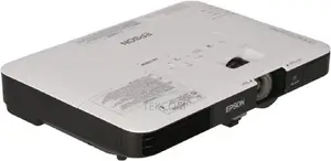 Epson Eb-1780w 3,000 Lumens, Wxga, 3lcd Wi-Fi Projector