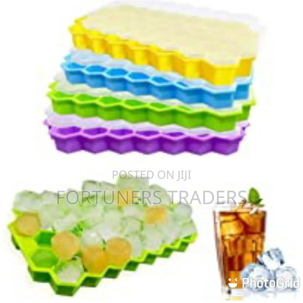Silicon Ice Cube Maker* - main view