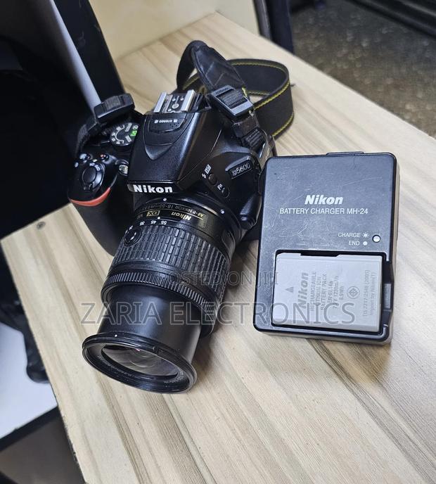 Nikon D5600 Camera With 18-55mm Lens, 2battery, 64gb Sd Card