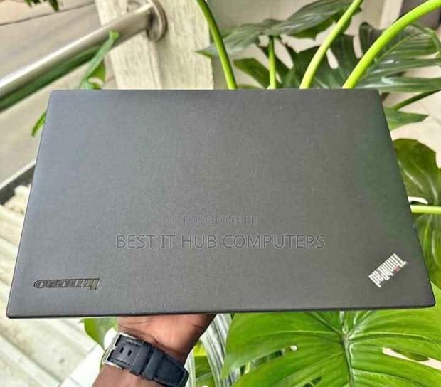 Laptop Lenovo ThinkPad X250 8GB Intel Core i5 SSD 256GB - main view