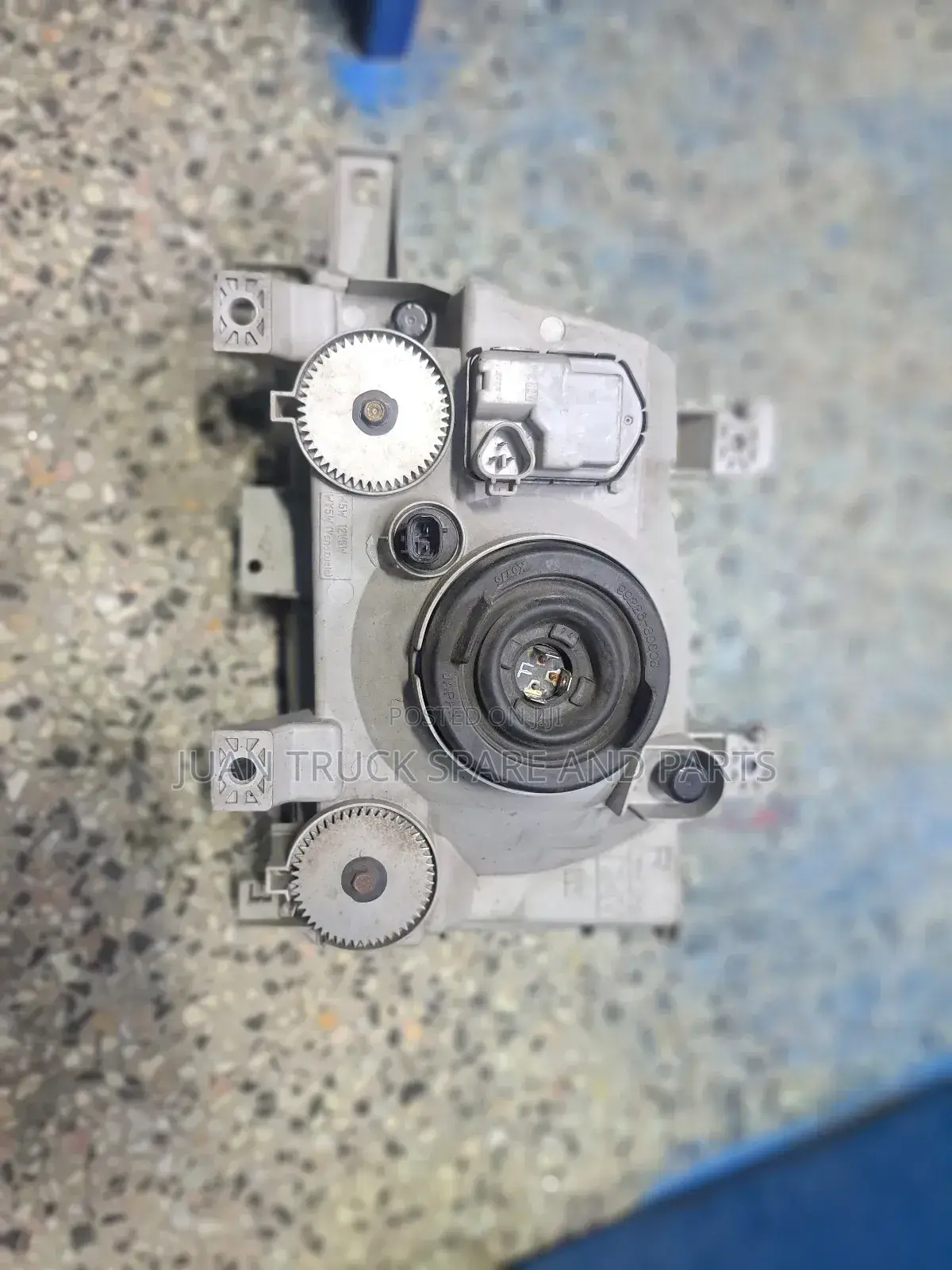 Canter 4p10 Headlight