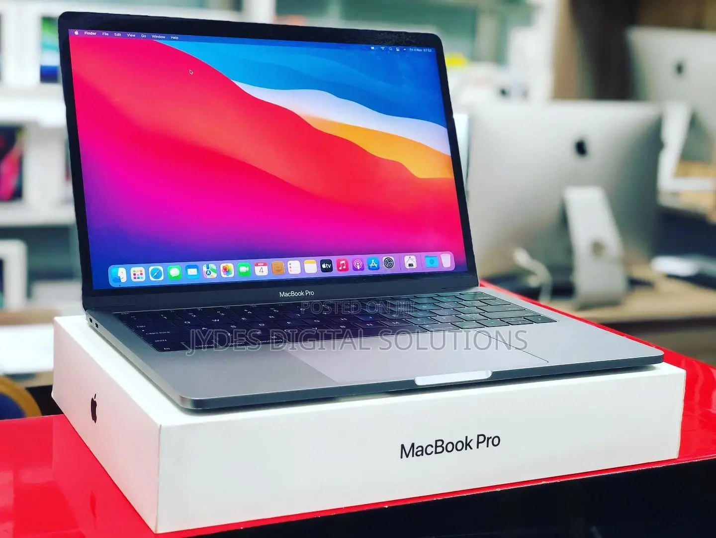 Laptop Apple MacBook Pro 2016 8GB Intel Core I5 SSD 256GB