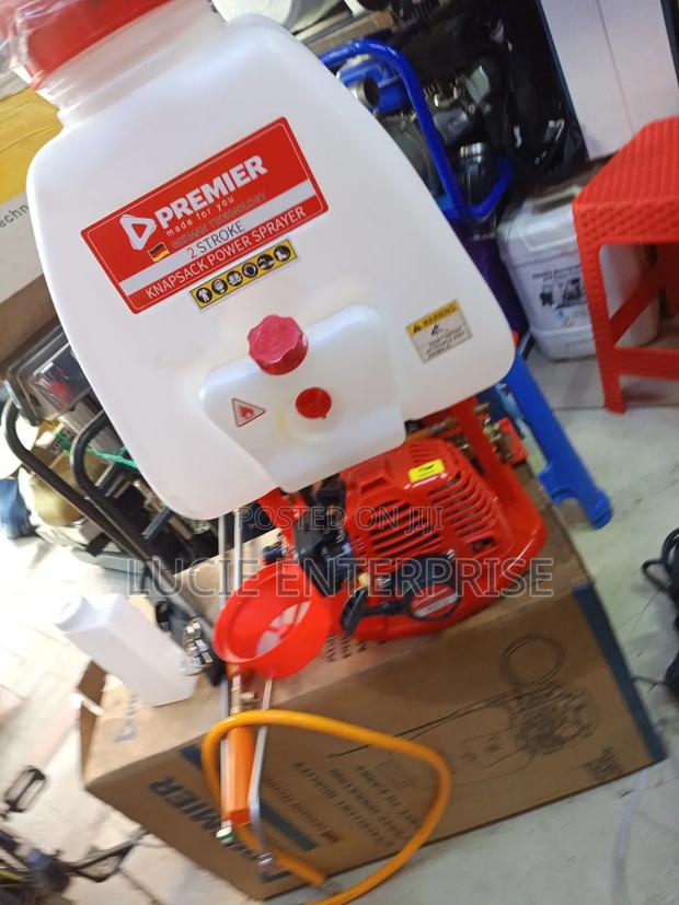 2 Strock Premier Engine Knapsack Sprayer 25liters - main view