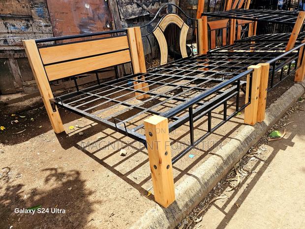 5 by 6 Beds Rd-2211 - main view