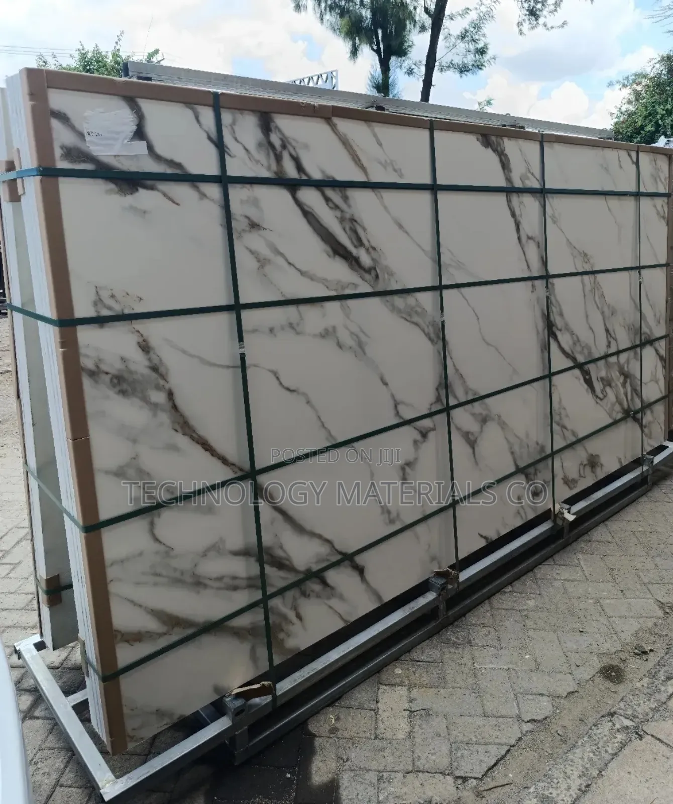 Calacatta Gold Sintered Stone(3.2m By 1.2m By 15mm)