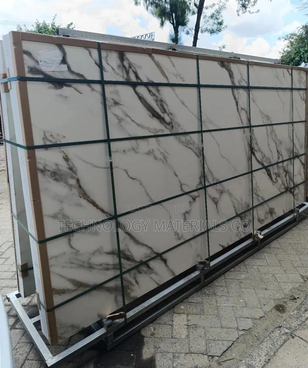 Calacatta Gold Sintered Stone(3.2m By 1.2m By 15mm)