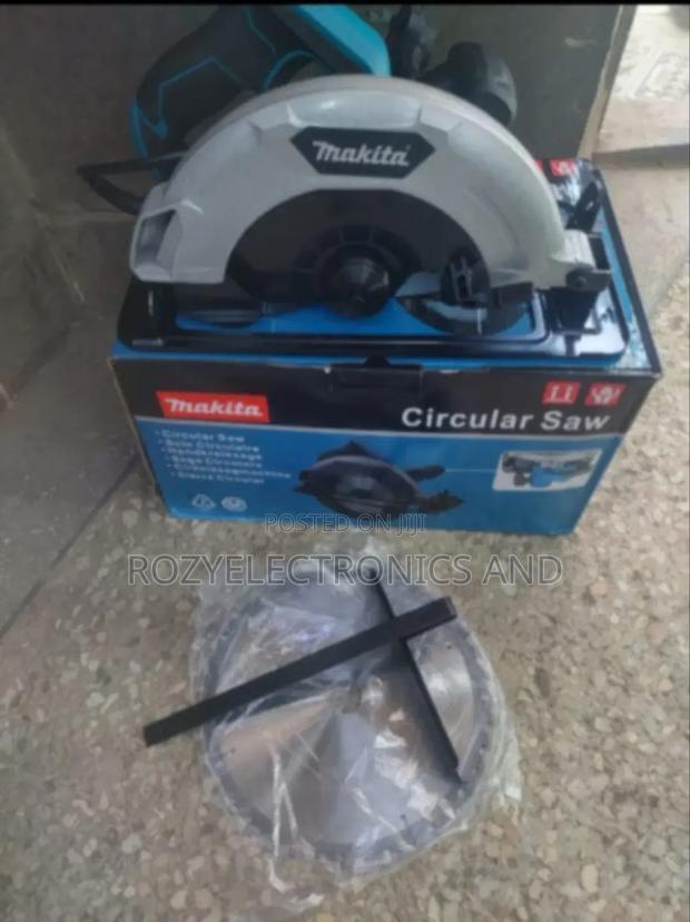 Makita Circular Saw 9 Inch