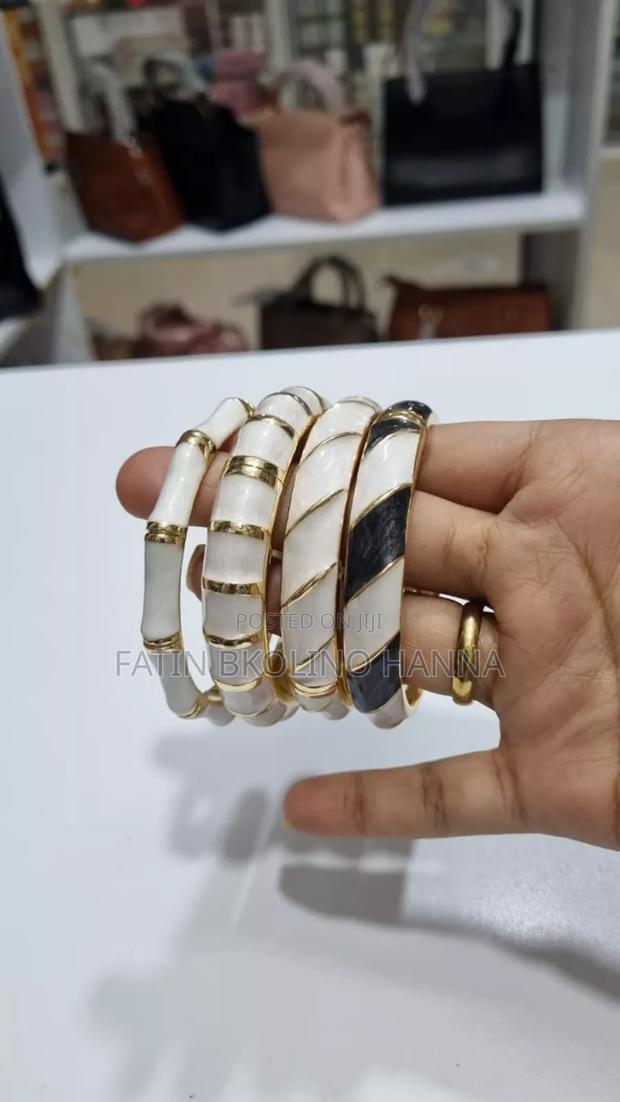 Cute Bangle New Pinterest Look - main view