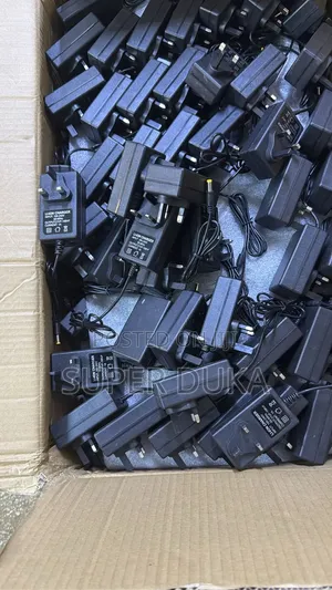 21v Charger.Universal Adapter Fo Cordless/Rechargeable Tools