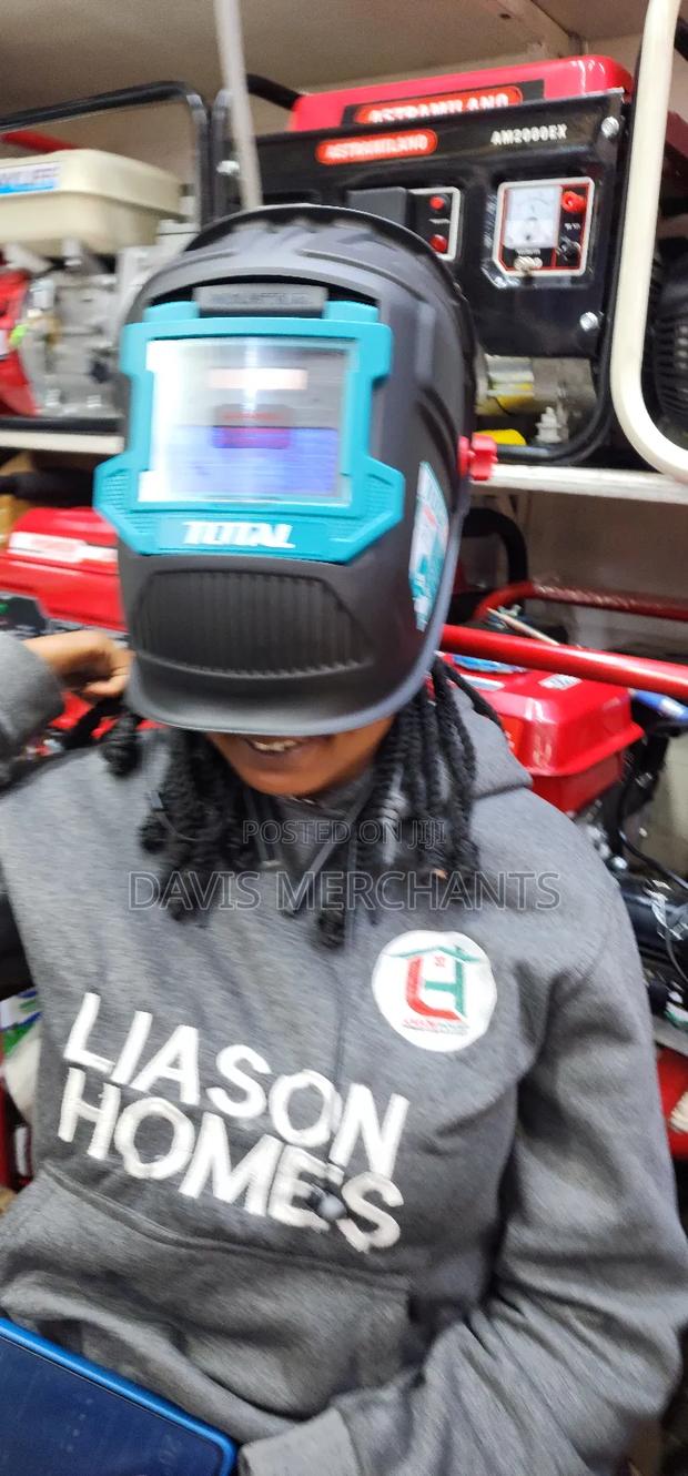 Welding Helmet - thumbnail 2
