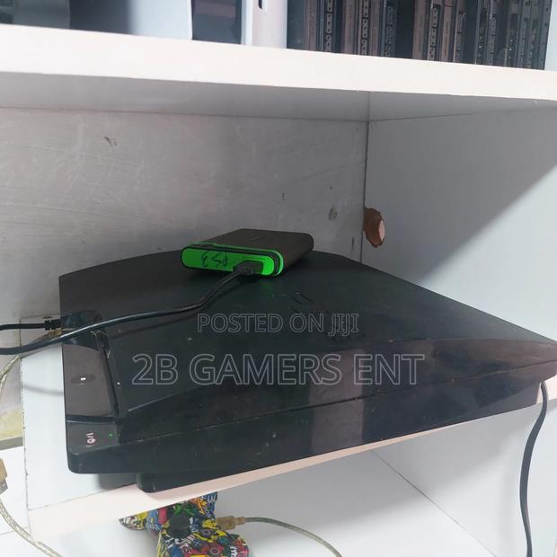 Chipped Ps3 With 15 Game Bundle - main view