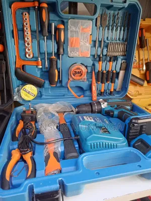 Electric Makita Drill Set/Makita Drill Set