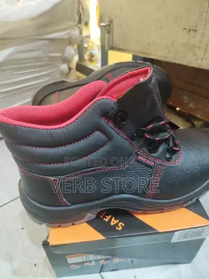 Knicker Premium Quality Safety Boots