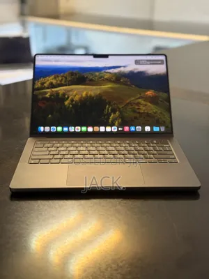 Laptop Apple MacBook Pro 2023 M3 14-inch 18GB Apple M3 Pro SSD 512GB