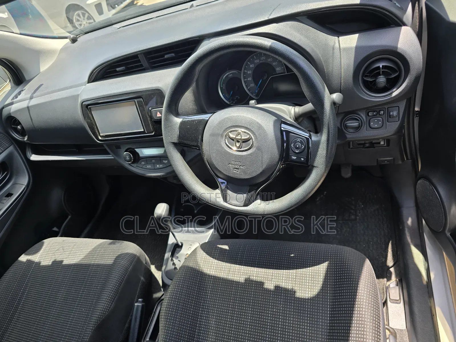 Toyota Vitz 1.5 FWD Hybrid 5dr 2018 Silver