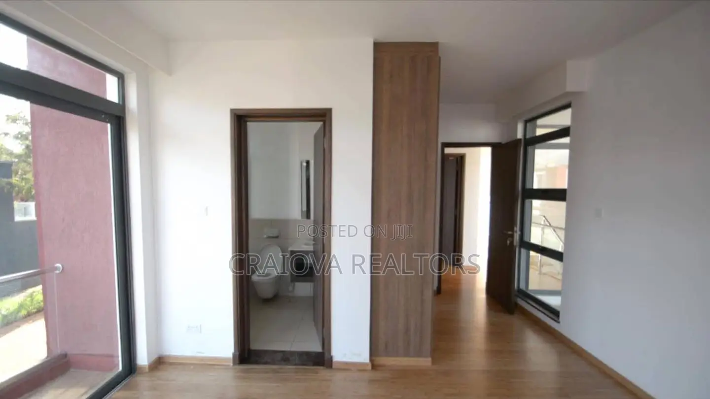 4bdrm Townhouse / Terrace in Thome for rent