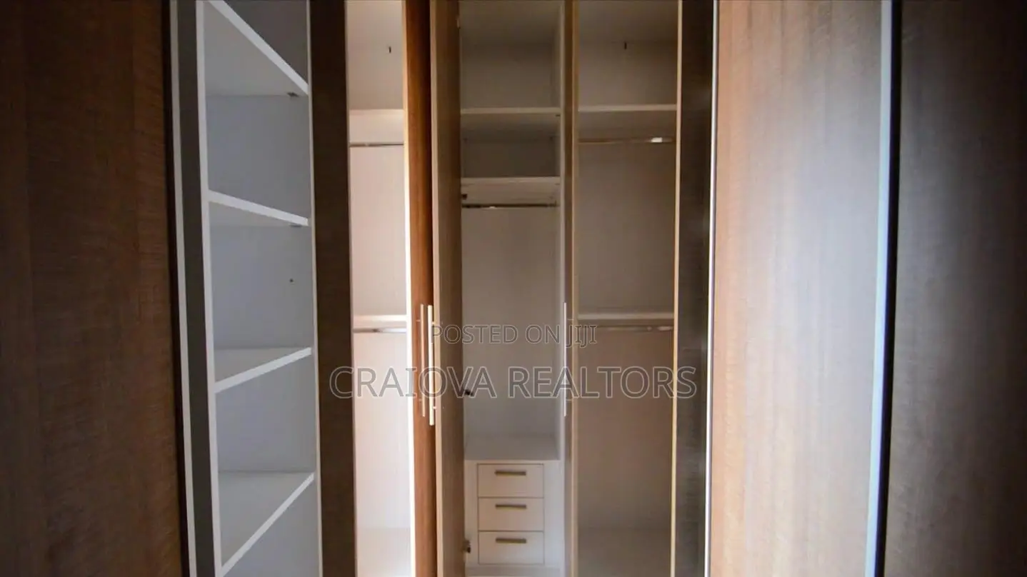 4bdrm Townhouse / Terrace in Thome for rent