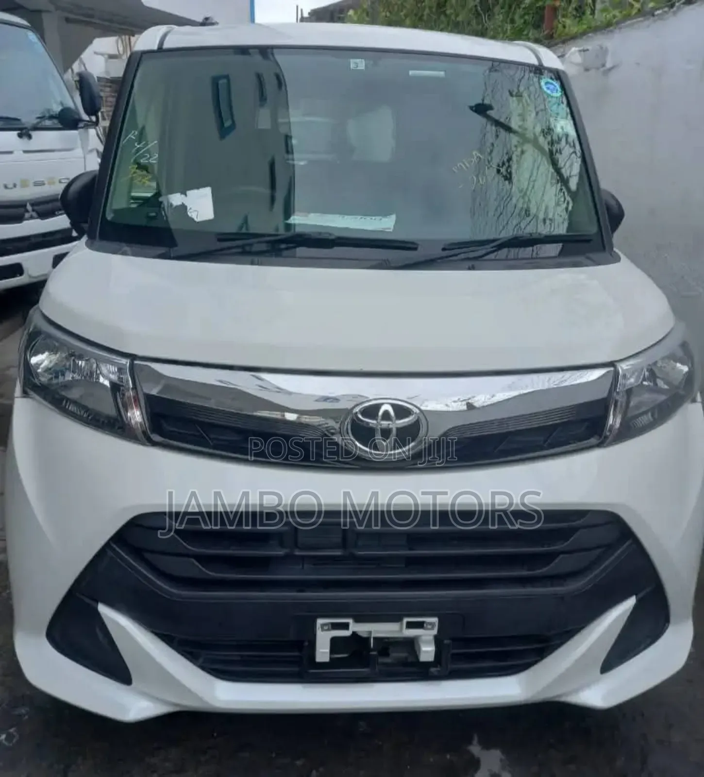 Toyota Tank 1.0 FWD 2018 White