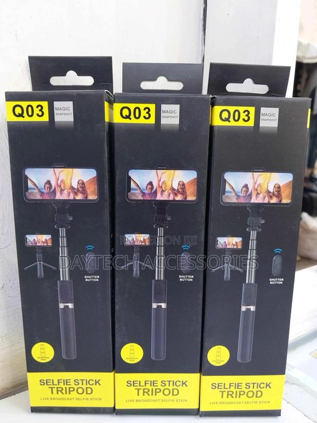 Q03 Bluetooth Remote Control Tripod Selfie Stick