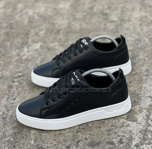 Boss Casuals - thumbnail 2