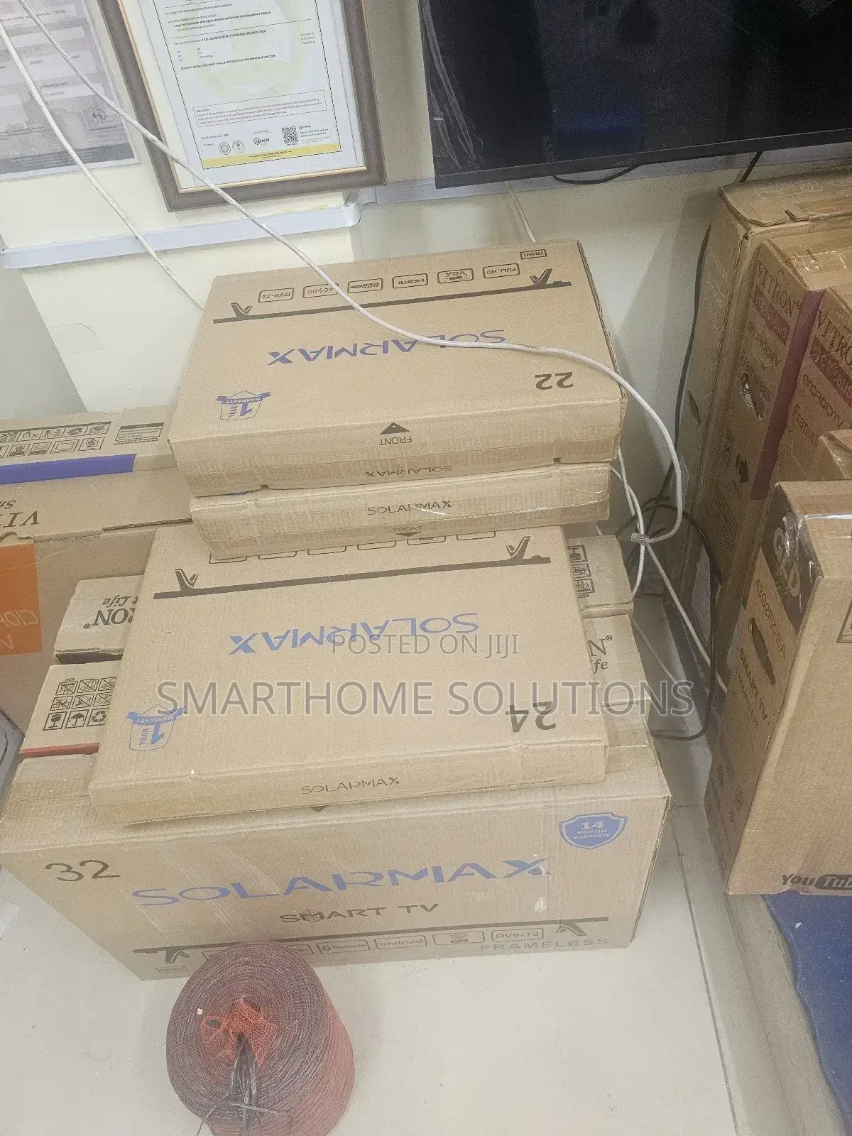 Solar Max 24 Iniches Smart Android Tv